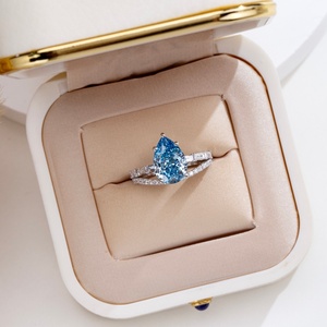 Joyería en Existencia MSR-1939 Anillo de Compromiso de Oro Blanco de 18K con Corte de Pera, Anillo de Diamante Azul Cultivado en Laboratorio de 3.05CT VS1 - Product Image 3