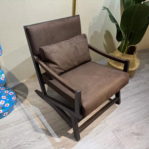 Prêt à être expédié, fauteuil de salon/hôtel en bois massif de haute qualité, design italien moderne, revêtement en nubuck marron, fauteuil de détente. - Product Image 1