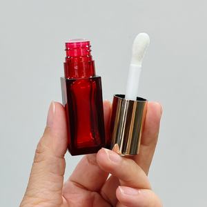 Tube de brillant à lèvres carré en gros, tube de brillant à lèvres vide, 7,0-10,8 ml, logo personnalisé, rouge à lèvres cosmétique, faible MOQ12000 - Product Image 1