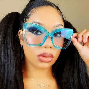 Gafas de Sol Cuadradas con Marco Grande y Degradado, Estilo Vintage 2022, Gafas de Sol de Ojo de Gato Extra Grandes para Mujer - Product Image 1