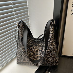 Sac à bandoulière pour femme, nouveau sac fourre-tout rétro à motif léopard, personnalisé, noir/marron/khaki, grande capacité - Product Image 3