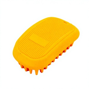 Cepillo de Masaje de Silicona Ecológico Amarillo para Animales Pequeños - Uso en Baño y Sala de Estar - Product Image 2