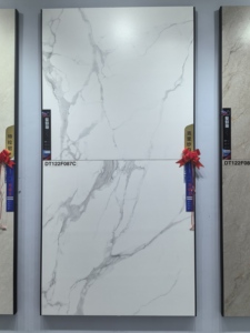 Lujosas Baldosas Cerámicas Blancas con Aspecto de Mármol de 60x120 cm, Diseño Moderno para Paredes de Baños, Salas de Estar de Hoteles, Pisos de Dormitorios - Product Image 1