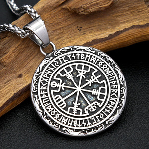 Yunnique – collier avec pendentif boussole et lettres Viking pour hommes, en acier inoxydable, chaîne en os de Dragon de 60cm, bijoux cadeau - Product Image 4