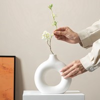 Vase créatif en forme de donut, style nordique, polyvalent, luxe léger, rétro, pour fleurs séchées, arrangement floral, ornements décoratifs