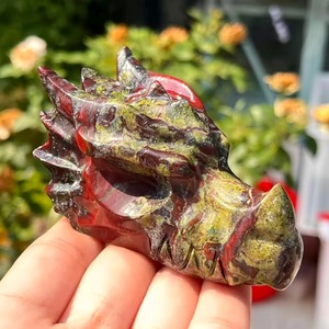 Vente en gros de sculptures en pierre de cristal de tête de dragon de style bohème, sang de dragon, décoration d'intérieur unique et cadeaux de vacances - Product Image 4