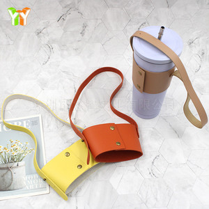 ปลอกแก้วชานมเดี่ยวหนัง PU พร้อมหูจับปรับได้ กระเป๋าใส่แก้วเครื่องดื่ม ถุงของขวัญ โลโก้ปรับแต่งได้ - Product Image 4