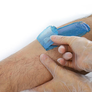 Venta <span class=keywords><strong>caliente</strong></span> 100g Embalaje Color metálico Encerado Granos de <span class=keywords><strong>cera</strong></span> dura para depilación de piel sensible - Product Image 5