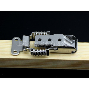 ตะขอเกี่ยวสแตนเลส Xinjieliang 201 แบบสปริงคู่ สำหรับกระเป๋าและสัมภาระ - Product Image 1