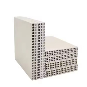 Panneaux <span class=keywords><strong>de</strong></span> <span class=keywords><strong>coffrage</strong></span> durables <span class=keywords><strong>de</strong></span> 18 mm d'épaisseur pour travaux <span class=keywords><strong>de</strong></span> coulage <span class=keywords><strong>de</strong></span> béton, panneau <span class=keywords><strong>de</strong></span> <span class=keywords><strong>coffrage</strong></span> <span class=keywords><strong>en</strong></span> béton pp <span class=keywords><strong>de</strong></span> 18 mm - Product Image 4