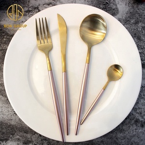 Cubiertos de Metal Chapado en Oro para Boda, Juego de Cubiertos de Acero Inoxidable, Cuchara, Tenedor, Color Rosa y Dorado - Product Image 3