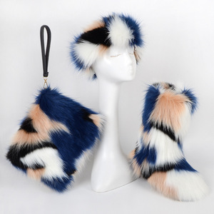 Factory wholesale real racoon faux fur boots set women with purse and headbands - Product Image 1