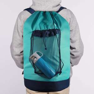 Sac à linge en polyester sac à dos avec bretelles en maille poche panier à vêtements avec fermeture à cordon pour les voyages universitaires - Product Image 1