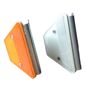 Delineateur routier haute visibilité, réflecteur trapézoïdal pour garde-corps de route - Product Image 1