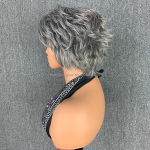 Perruque synthétique courte <span class=keywords><strong>coupe</strong></span> pixie gris argenté, aspect naturel, lisse et soyeuse, avec franges volumineuses pour <span class=keywords><strong>femme</strong></span>, usage quotidien - Product Image 2