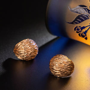 Boucles d'oreilles créoles en métal texturé brossé pour femmes, plaquées or, argent, style bohème minimaliste, style français, élégantes, grosses clous - Product Image 5