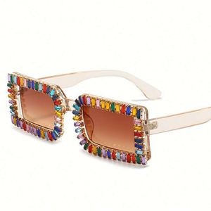 Lunettes de soleil carrées en cristal de luxe tendance 2021, petite monture, lunettes de soleil en strass pour femmes - Product Image 1
