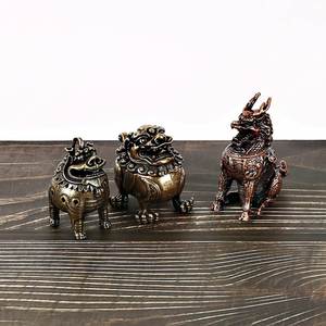Quemador de Incienso de Latón Antiguo con Forma de León, Dragón y Flor de Loto, Adorno Artesanal de Madera de Sándalo para Decoración de Hogar u Oficina - Product Image 3