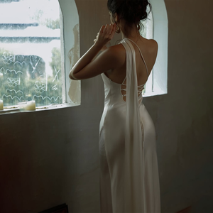 <span class=keywords><strong>Abito</strong></span> <span class=keywords><strong>da</strong></span> Donna <span class=keywords><strong>Lungo</strong></span> <span class=keywords><strong>da</strong></span> <span class=keywords><strong>Sera</strong></span> Formale <span class=keywords><strong>da</strong></span> Cerimonia Glamour Lussuoso ed Elegante in Raso Monospalla <span class=keywords><strong>con</strong></span> Allacciatura Schiena Scoperta e <span class=keywords><strong>Spacco</strong></span> Alto - Product Image 3