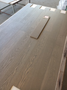 Di alta qualità <span class=keywords><strong>grigio</strong></span> nero pavimento in legno massello di quercia legno duro 12mm 10mm impermeabile smalto bianco <span class=keywords><strong>rovere</strong></span> pavimento in legno ingegnerizzato - Product Image 2