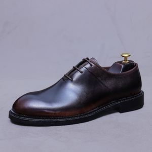 Chaussures Oxford de Luxe Haut de Gamme 2025 pour Hommes en Cuir Véritable, Façonnées à la Main, Antidérapantes, Légères et Respirantes, Idéales pour Affaires et Tenues Décontractées - Product Image 6