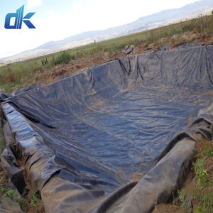 แผ่นพลาสติก HDPE สำหรับงานก่อสร้างขนาด 0.75 มม. 1 มม. สีดำ สำหรับบ่อเลี้ยงปลาและฟาร์มเพาะ<span class=keywords><strong>เลี้ยง</strong></span>สัตว์น้ำ  แผ่นโพลีเอทิลีน - Product Image 2