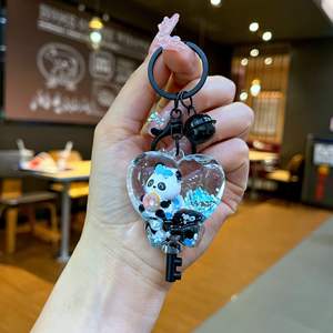 Lindo nuevo acrílico muñeca llave accesorios bolsa colgante coche llavero lleno de aceite televisores botella flotante bloqueo Panda líquido llavero - Product Image 4