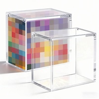 Vente directe, étui de booster portable personnalisable en acrylique avec couvercle magnétique, résistant à l'eau et pour cartes de jeu