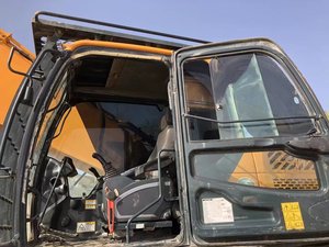 รถขุดหนักมือสอง Hyundai 520L-9VS พร้อมหัวเจาะ สำหรับงานก่อสร้าง รถขุด Hyundai 520L-9VS มือสองขาย - Product Image 6