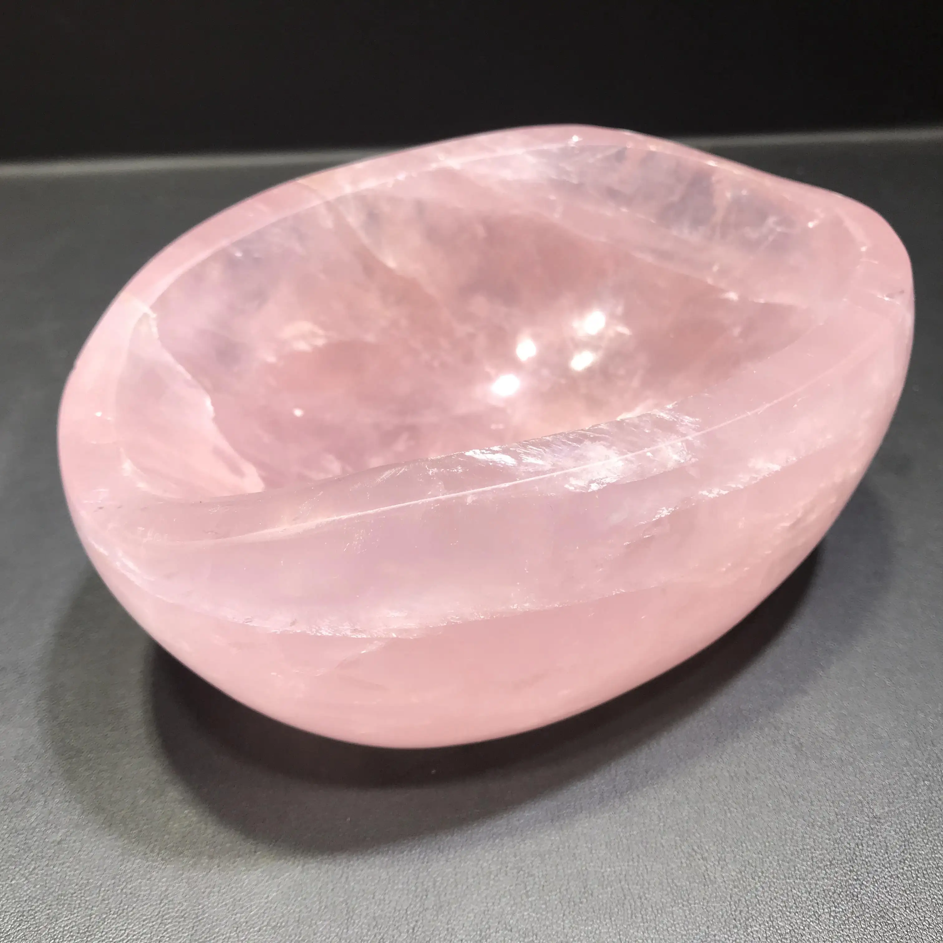 Wholesale Natural Crystal Bowl Hand Carved Crystal Crafts Healing Gemstone Rose Quartz Singing Bowl For Decoration