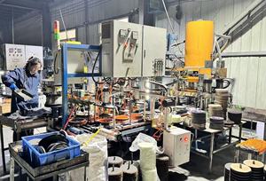 Machine de fabrication de disques de coupe entièrement automatique <span class=keywords><strong>150</strong></span>-180 mm - Product Image 5