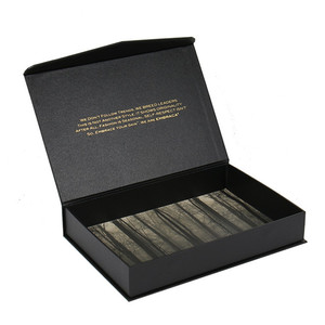 Negro mate forma de libro solapa personalizado Logotipo de lámina caliente plegable rígido Cartón plegable papel ropa bufanda camiseta caja magnética - Product Image 4