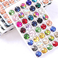 Composants de mode durable : Strass en verre cristal à coudre, sans plomb, à dos plat, avec griffes de fixation satellite et 16 facettes