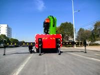 Grue à flèche pliante HOWO 60 tonnes, grue hydraulique montée sur camion