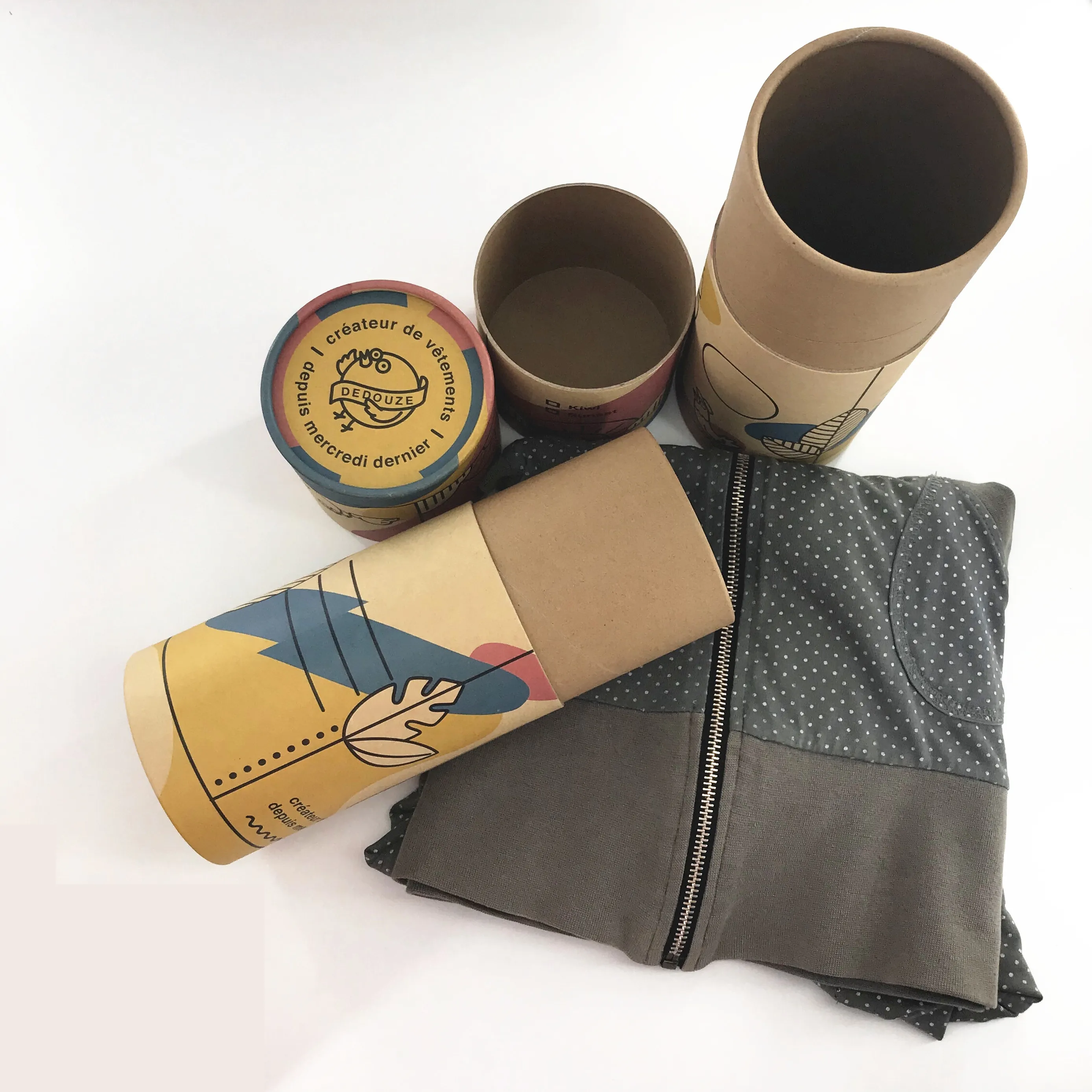 럭셔리 인쇄 크래프트 라운드 골판지 상자 실린더 튜브 창 티셔츠 의류 포장 종이 튜브