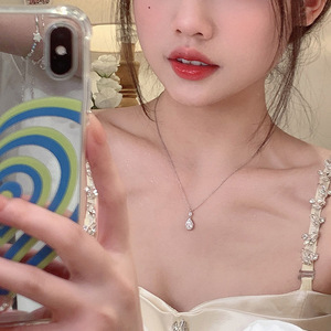 Collana a goccia d'acqua per la prevenzione delle allergie in acciaio inox catena di clavicola regalo di nozze per fidanzate Senior Sense - Product Image 4