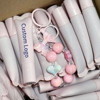 Baume à lèvres hydratant brillant à marque privée, tubes souples, gloss à lèvres avec porte-clés mignon, huile à lèvres repulpante
