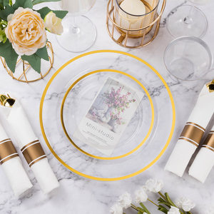 <span class=keywords><strong>Assiettes</strong></span> rondes élégantes transparentes avec bordure dorée et ensemble <span class=keywords><strong>de</strong></span> couverts plaqués or (couteau, fourchette, cuillère) avec rouleau <span class=keywords><strong>de</strong></span> serviettes pour les fêtes - Product Image 2