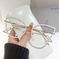 Nouveau chaud oeil de chat ordinateur bleu lumière bloquant couleur unie Style photochromique lunettes montures optiques lunettes pour femmes hommes