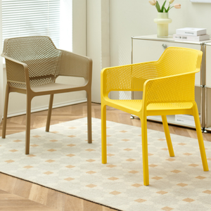 <span class=keywords><strong>Fauteuil</strong></span> nordique moderne et minimaliste en plastique pour l'extérieur Design portable et étanche pour restaurant, salle à manger, banquet, loisirs. - Product Image 1