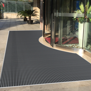 Alfombrilla de piso de control de polvo de entrada comercial con inserciones de alfombra, conexión de goma, alfombrilla de entrada de aluminio enrollable fácil para hoteles - Product Image 1