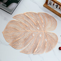 Napperon de table en PVC au design créatif de feuille de Monstera, style moderne minimaliste, forme irrégulière