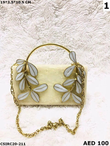 Pochettes en nacre en laiton de créateur et exclusives faites à la main, un choix élégant et éblouissant pour les mariages de femmes - Product Image 5