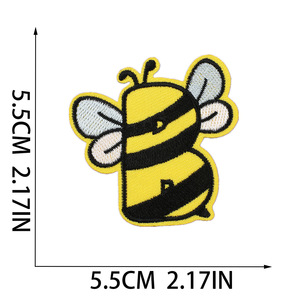 Parches creativos de 26 letras, bordado de hierro con alfabeto de 5,5 CM, diseño de abeja Animal para niños, para ropa, sombreros, bolsas de plástico PVC - Product Image 5
