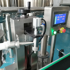 Machine <span class=keywords><strong>de</strong></span> remplissage automatique à une buse, à grande vitesse, pour <span class=keywords><strong>d</strong></span>étergents et cosmétiques, avec pompe rotative, pour contenances <span class=keywords><strong>de</strong></span> 5 ml à 5 litres, modèle Servo Filler illimité. - Product Image 5