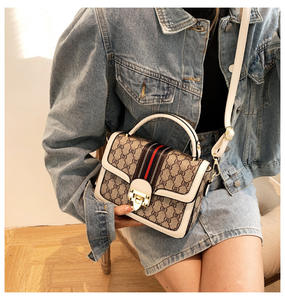 Nueva llegada diseñador personalizado letras retro moda pequeños bolsos cuadrados de lujo solo hombro bandolera bolso de mujer - Product Image 2