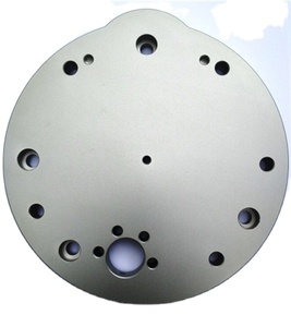 Pièces et profilés en aluminium extrudé et moulé sous pression usinés CNC pour matériaux de construction et véhicules - Product Image 2