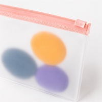 Pochette zippée en EVA givrée avec logo personnalisé imprimé, pochette cosmétique en EVA pour éponge de maquillage, houppette, emballage d'outils de beauté