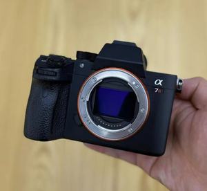 Appareil photo hybride Sony A7R3 d'occasion, boîtier uniquement, 42,4 MP, plein format, stabilisation 5 axes, 4K 30p, bon état, prêt à être expédié - Product Image 5