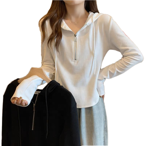 Pull à capuche court zippé pour femme, coupe ajustée, vierge, personnalisable, pour fitness et yoga, vente en gros - Product Image 1